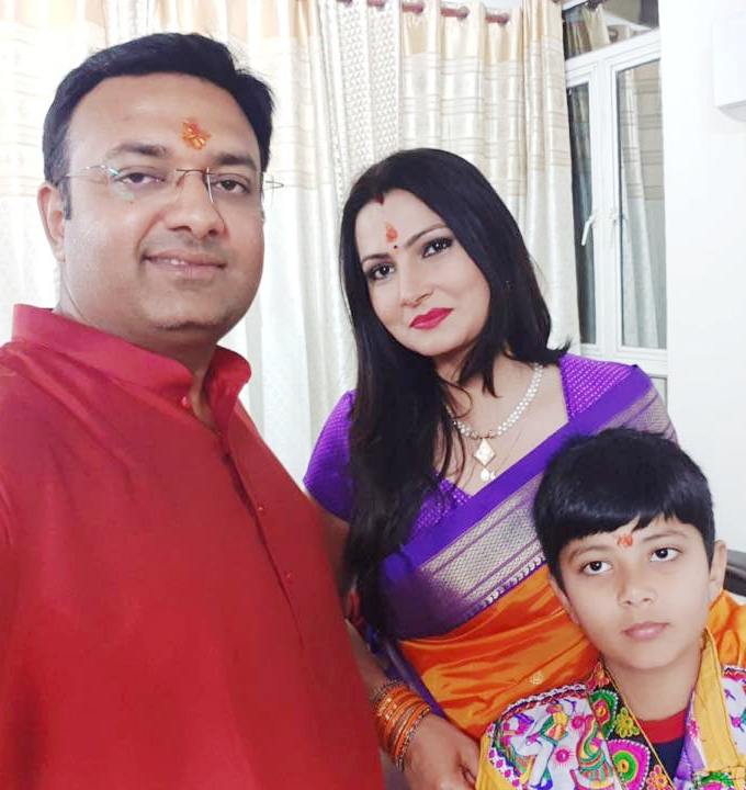 Chitra Tripathi Divorce